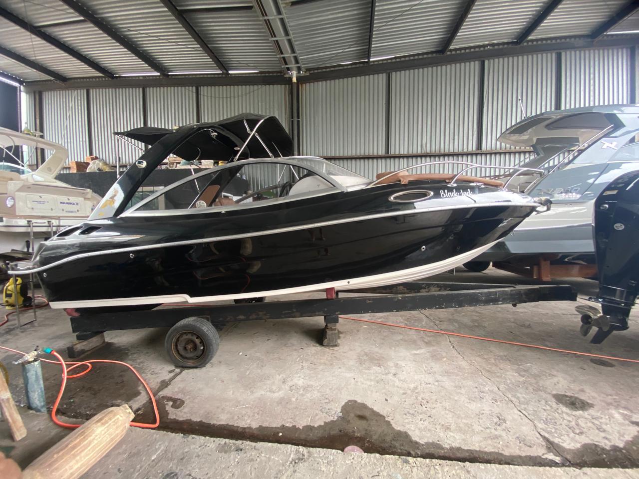 FS 230 Scappare ano 2015 com 1x Mercruiser 220hp